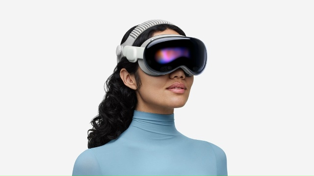 По данным Марка Гурмана, релиз умных очков Apple без дисплея переносится. Из-за сложностей в разработке и интеграции ИИ 